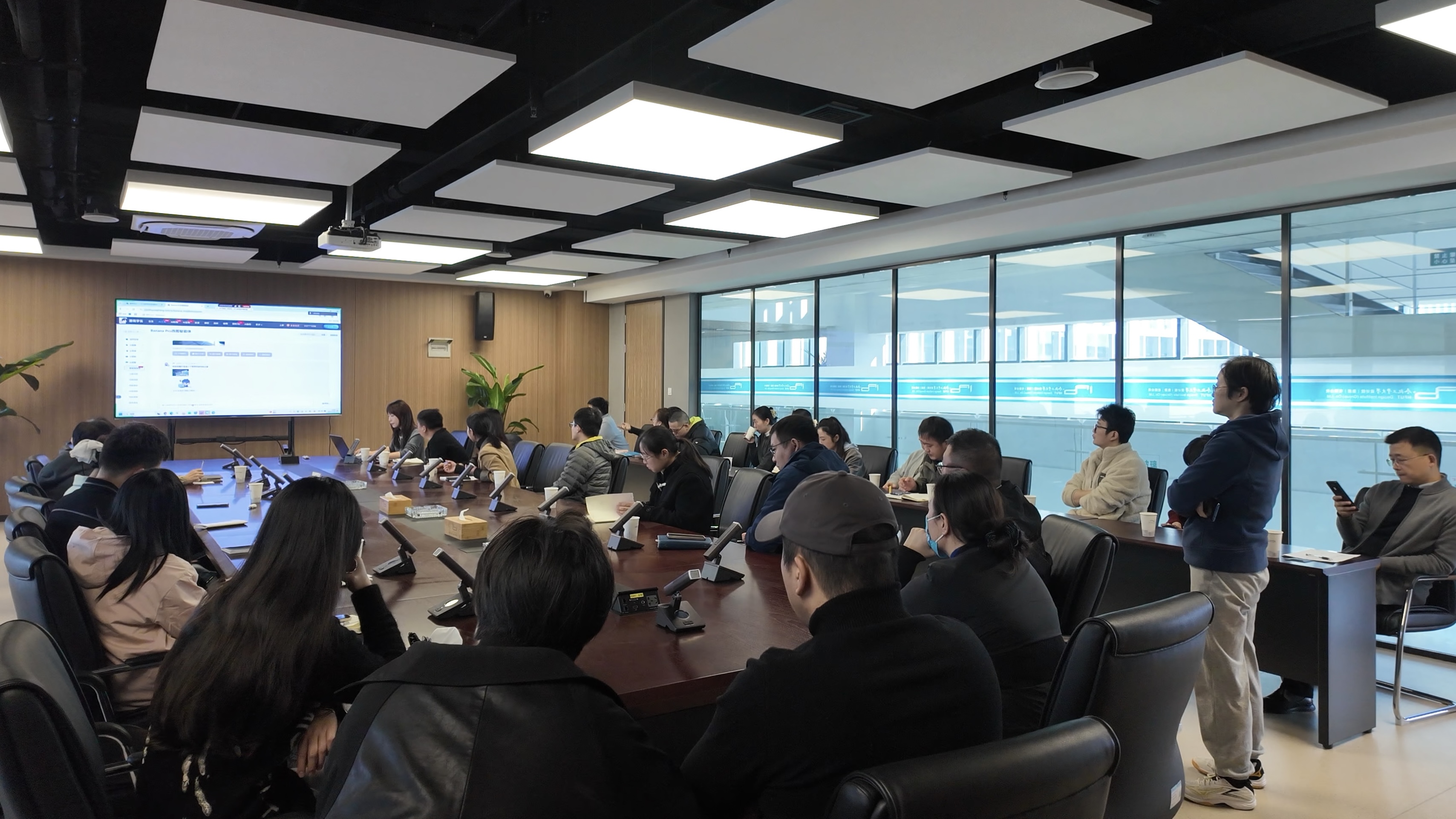 https://web-assets.jianzhuxuezhang.com/upload/1764208324158_ztit.jpg