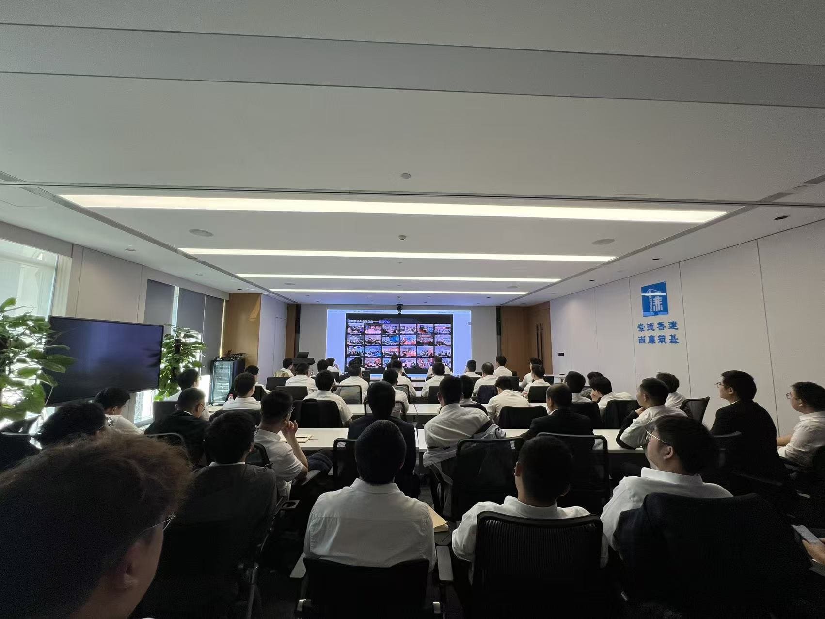 https://web-assets.jianzhuxuezhang.com/upload/1779677935681_nfch.jpg