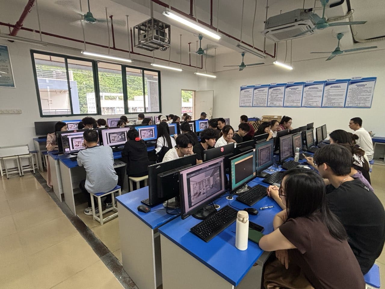https://web-assets.jianzhuxuezhang.com/upload/1779677935744_xwkh.jpg