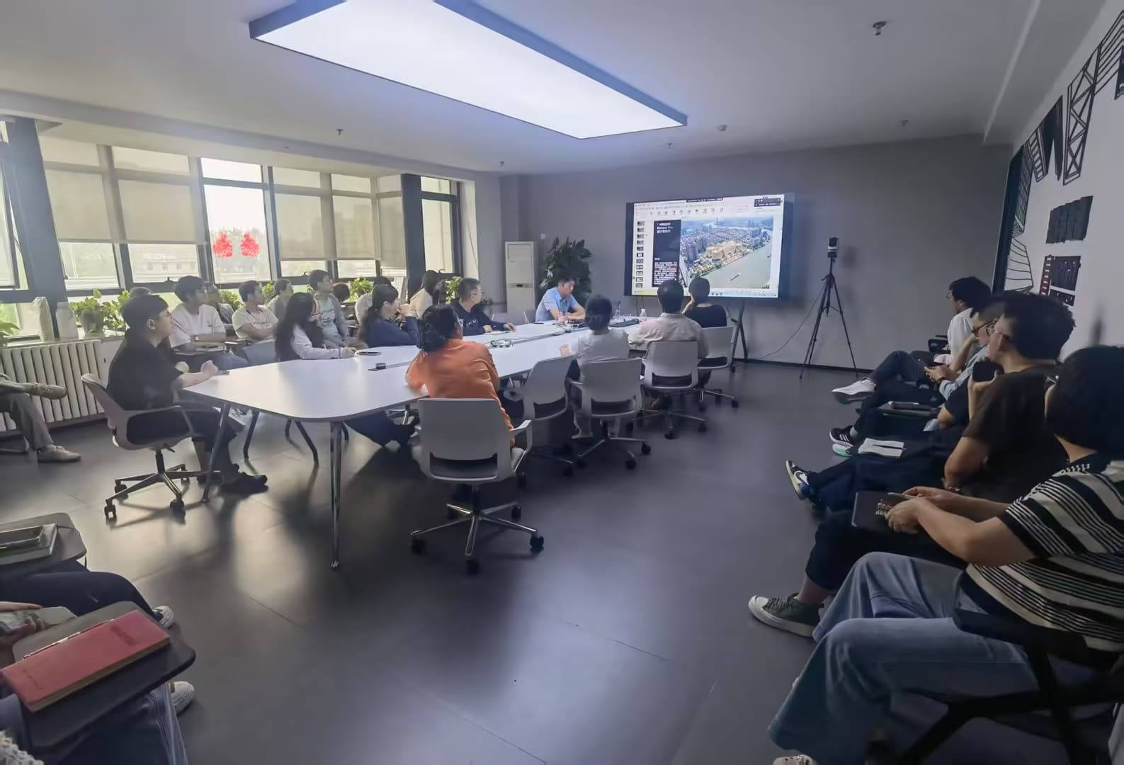 https://web-assets.jianzhuxuezhang.com/upload/1779677935778_ksad.jpg