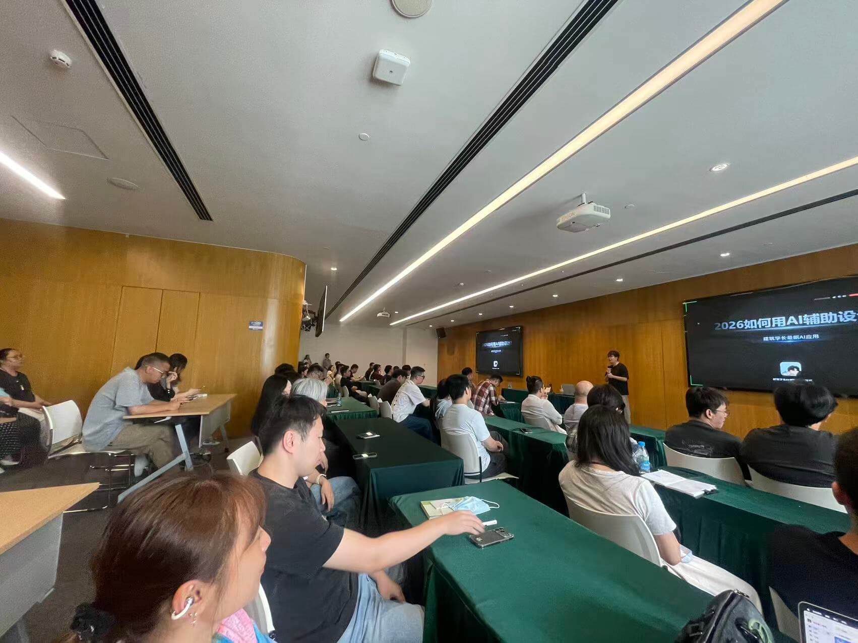 https://web-assets.jianzhuxuezhang.com/upload/1779949670211_eirc.jpg
