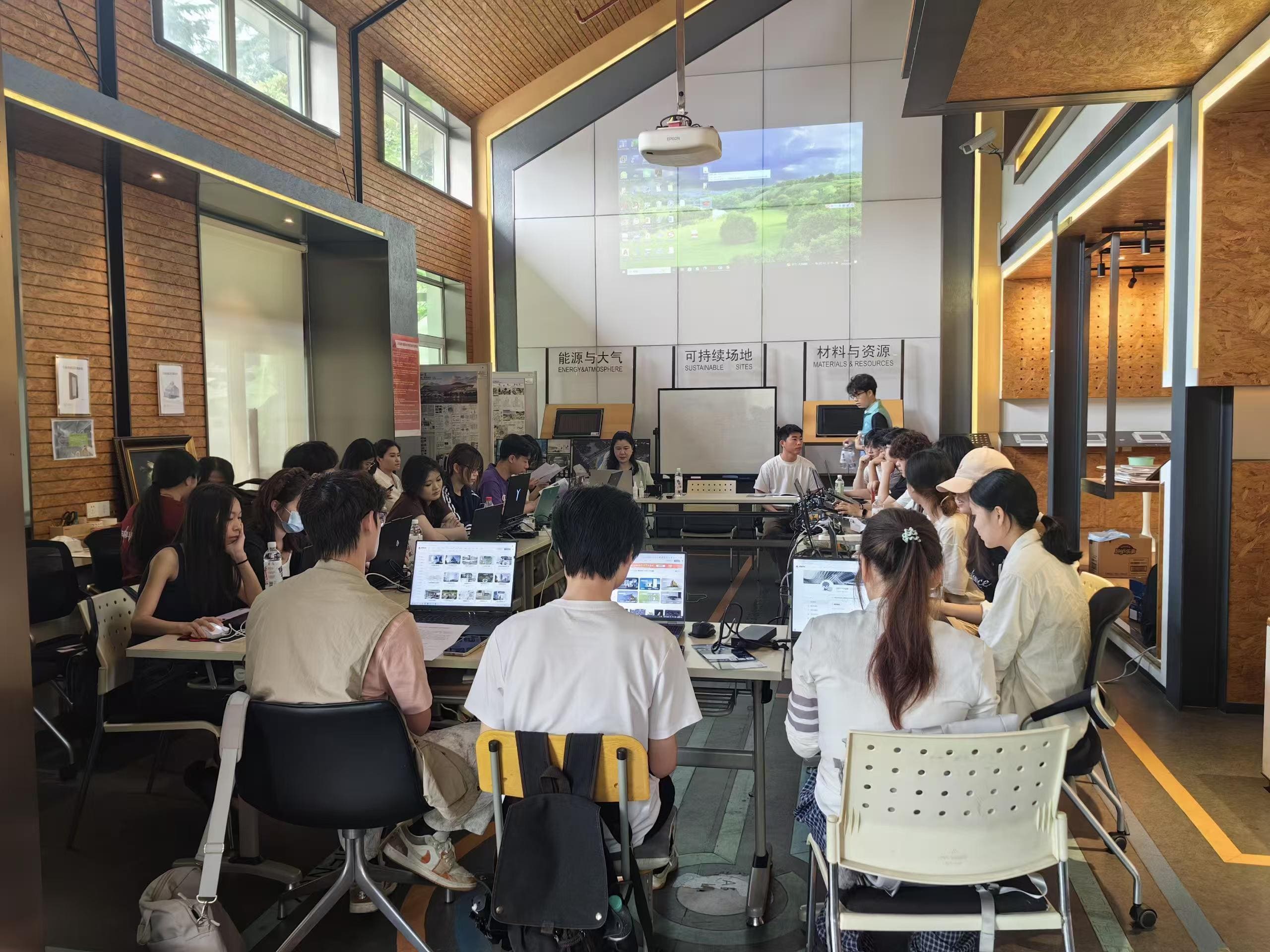 https://web-assets.jianzhuxuezhang.com/upload/1782899470838_zppi.jpg