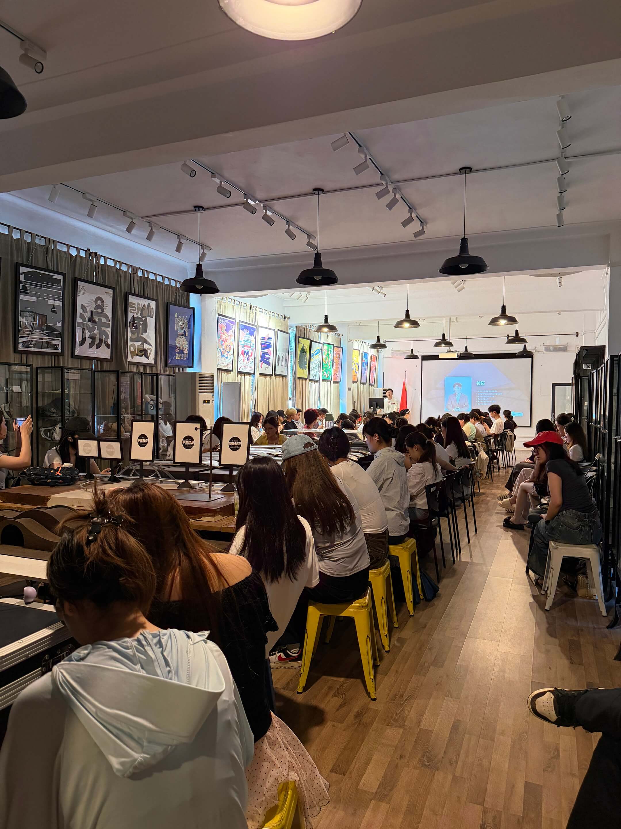 https://web-assets.jianzhuxuezhang.com/upload/1784195955324_xrrz.jpg
