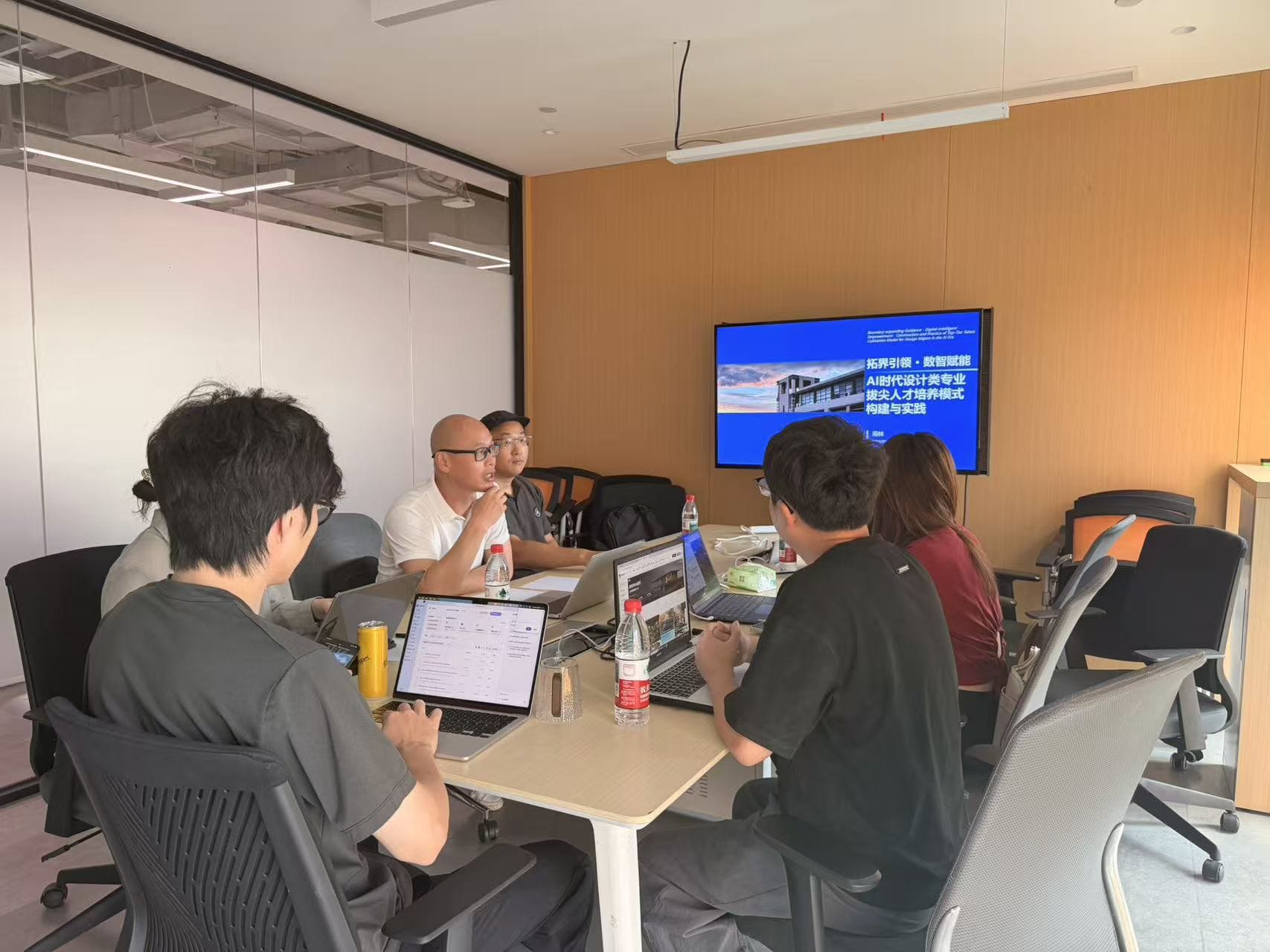 https://web-assets.jianzhuxuezhang.com/upload/1788747205241_jewz.jpg