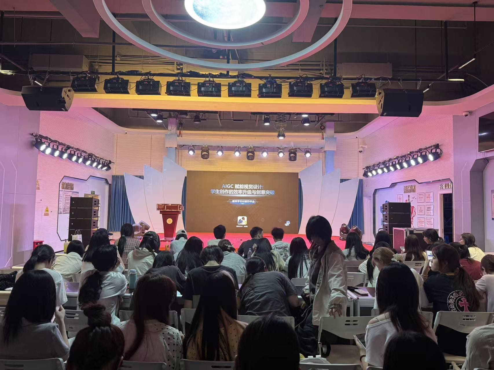 https://web-assets.jianzhuxuezhang.com/upload/1790648181797_ranh.jpg