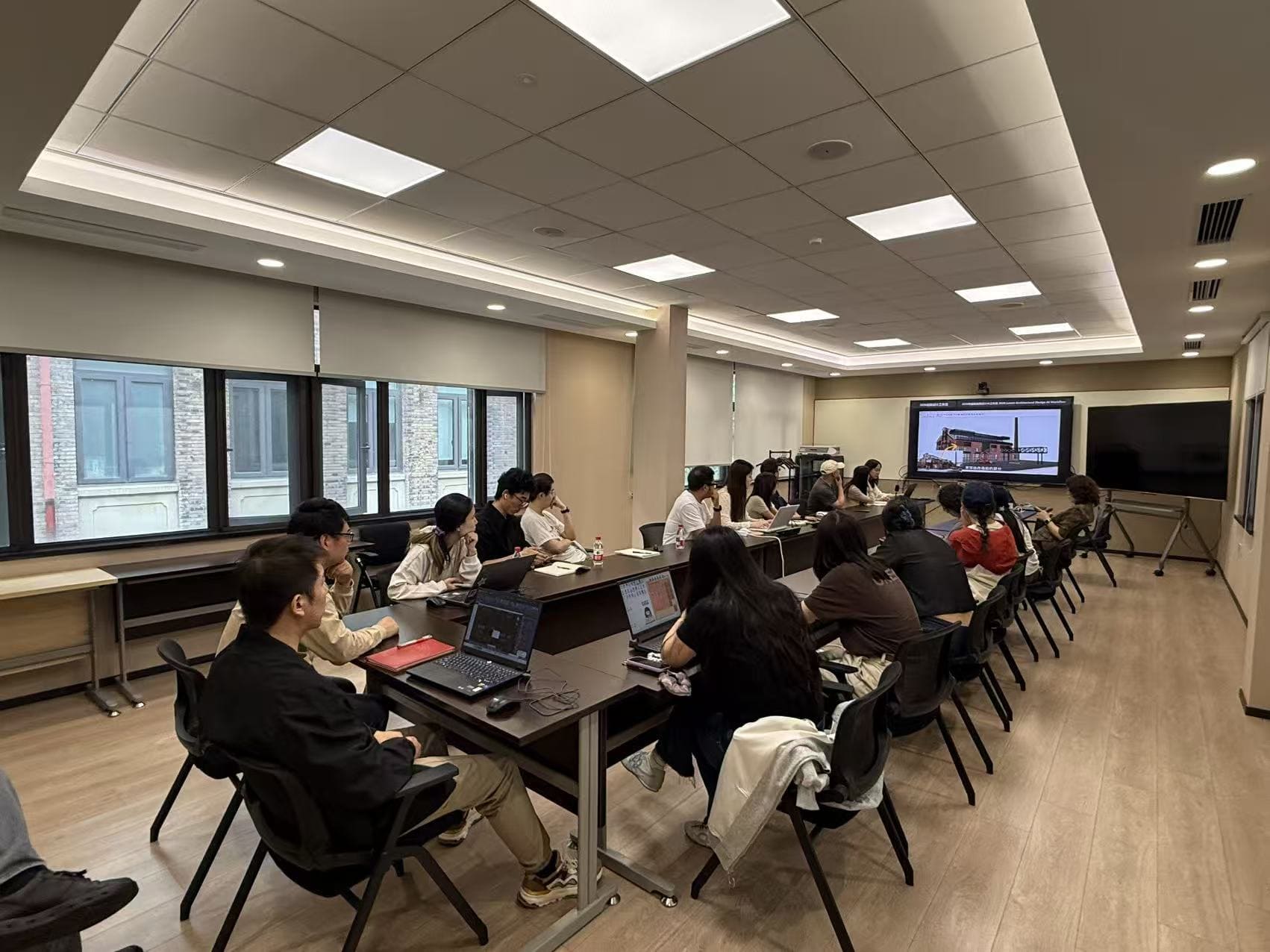 https://web-assets.jianzhuxuezhang.com/upload/1792131448155_xdjh.jpg