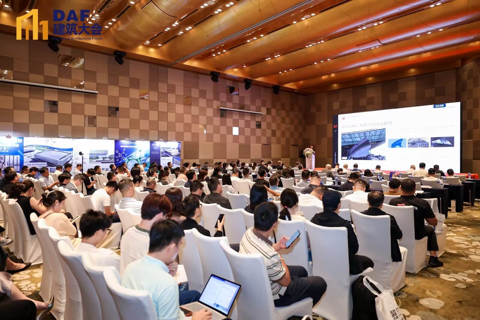 https://web-assets.jianzhuxuezhang.com/upload/1792394178761_hhzy.jpg