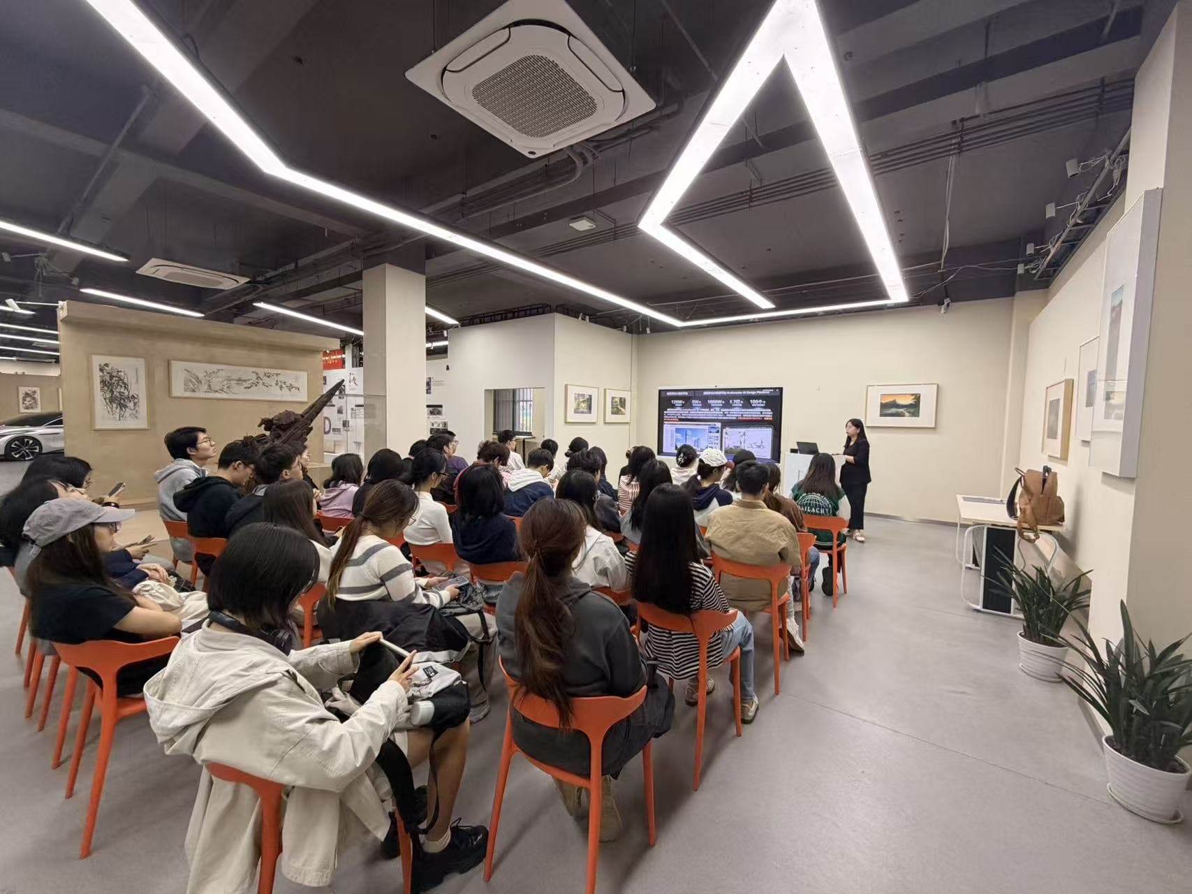 https://web-assets.jianzhuxuezhang.com/upload/1792578098157_jtxd.jpg
